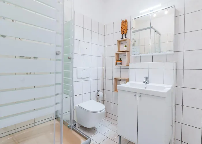 Moderne Eg-wohnung In Sudenburg Mit Parkplatz, Anbindung Lägenhet *